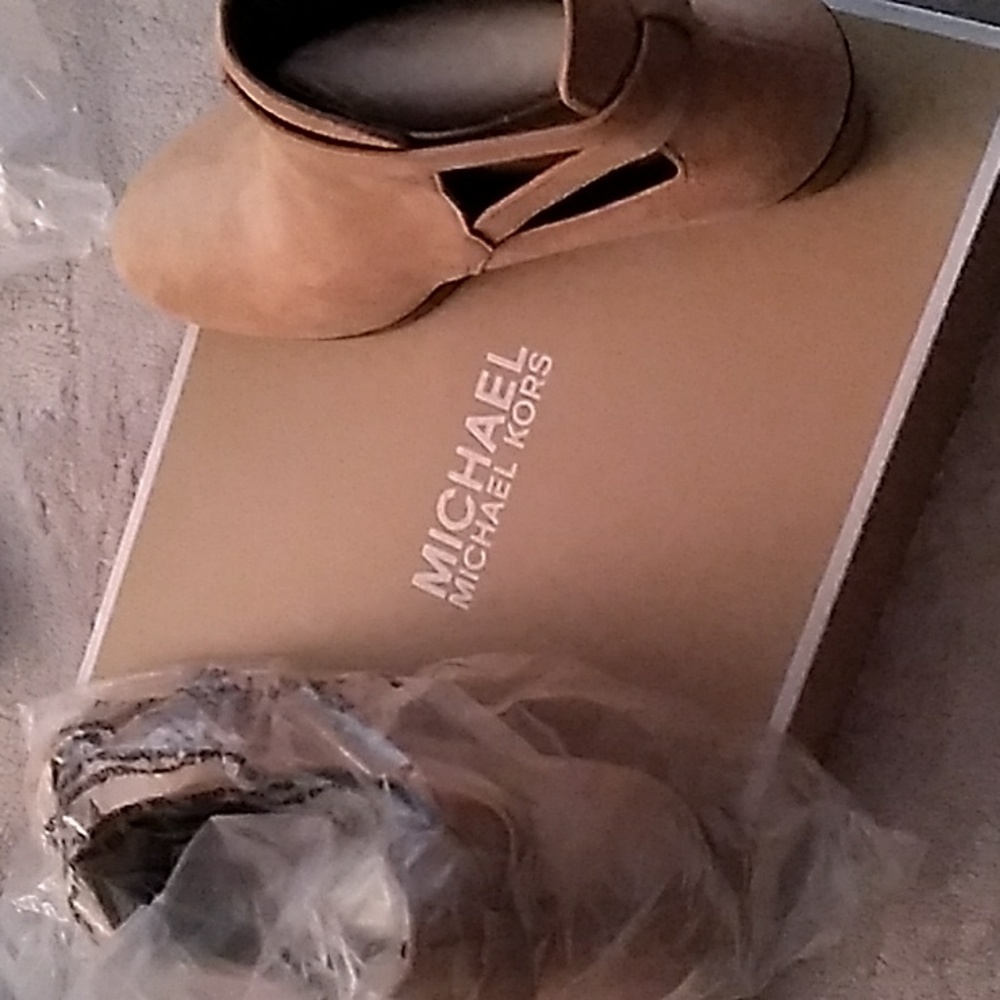 Booties - Picture 2 of 5